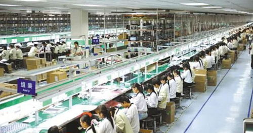 富士康赴印设厂引网络争议 网友热议产业发展与全球布局